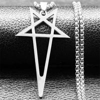 Gothic Star Pendant Necklace — vista posteriore