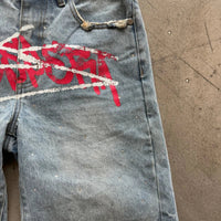 Graffiti Graphic Rhinestone Distressed Shorts Jorts — vista laterale