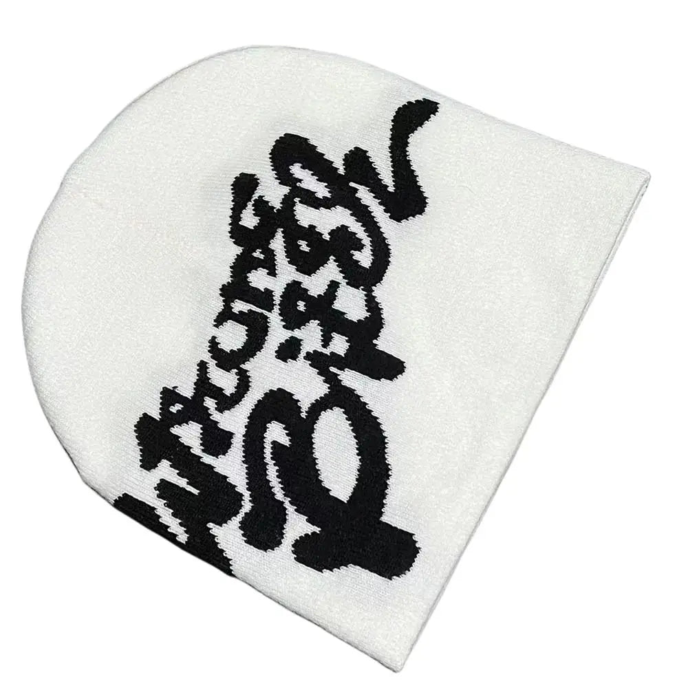 Graffiti Spray Graphic Beanie — vista completa