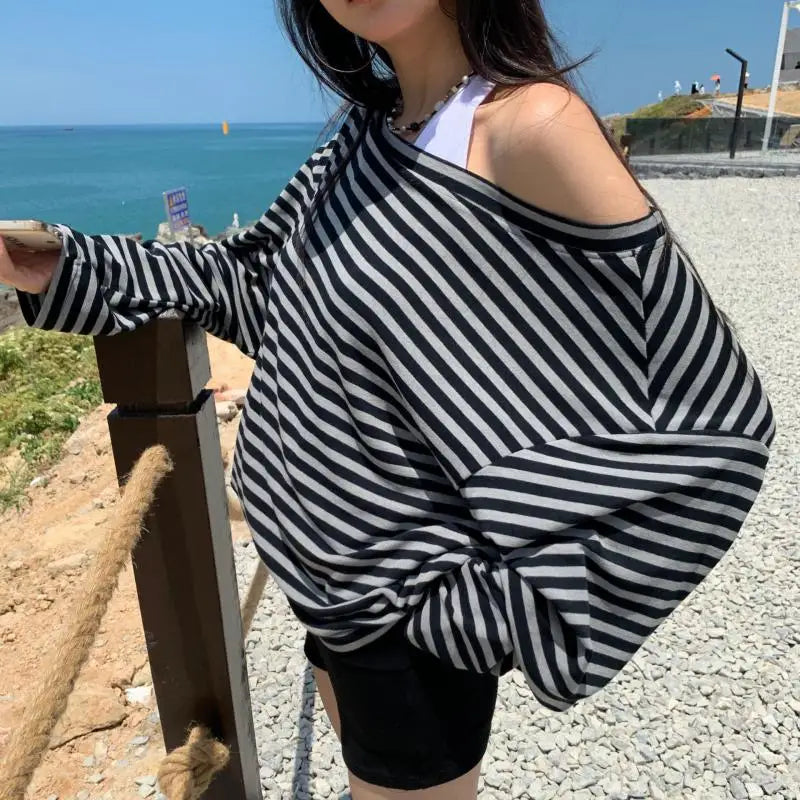 Grunge Off Shoulder Striped Long Sleeve Top — dettaglio