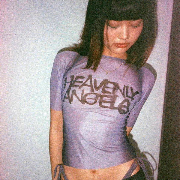 Heavenly Angels Graphic Crop Top T Shirt — vista frontale