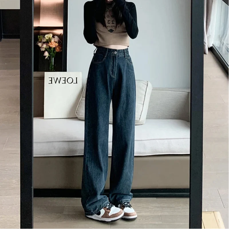 High Waist Dark Blue Straight Essential Denim Jeans — vista posteriore