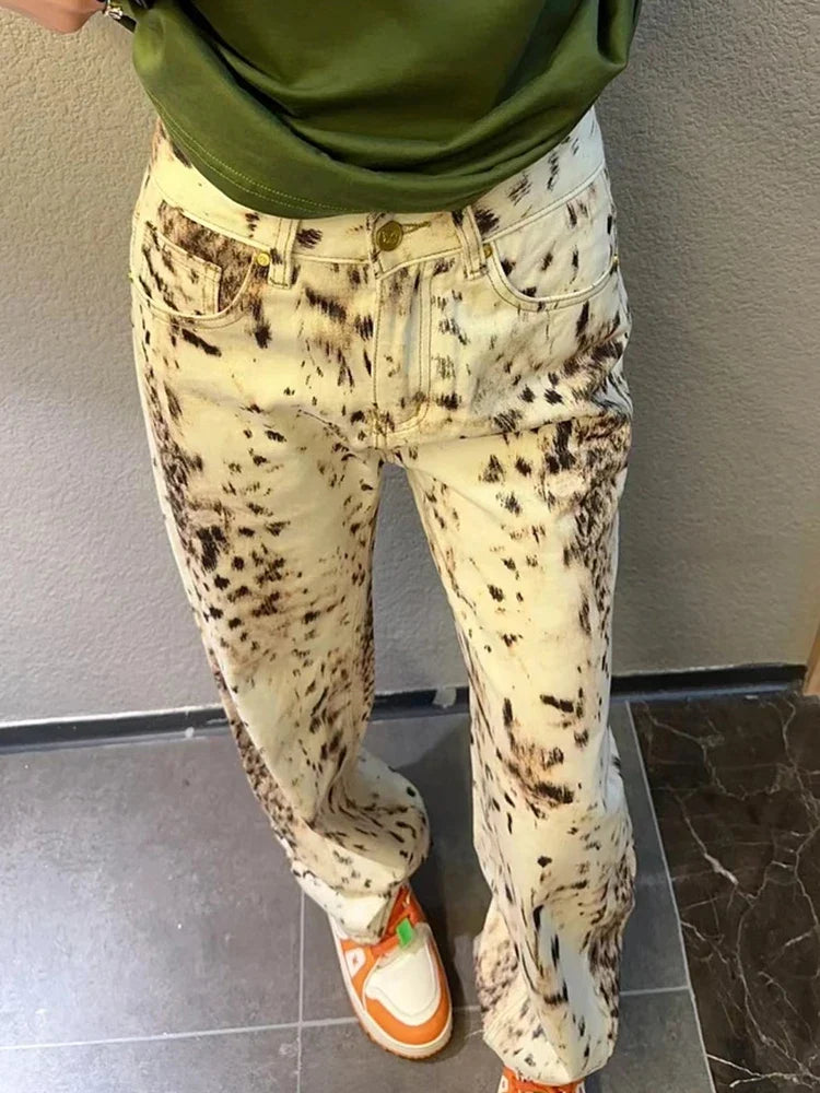 High Waisted Snow Leopard Denim Jeans — vista frontale