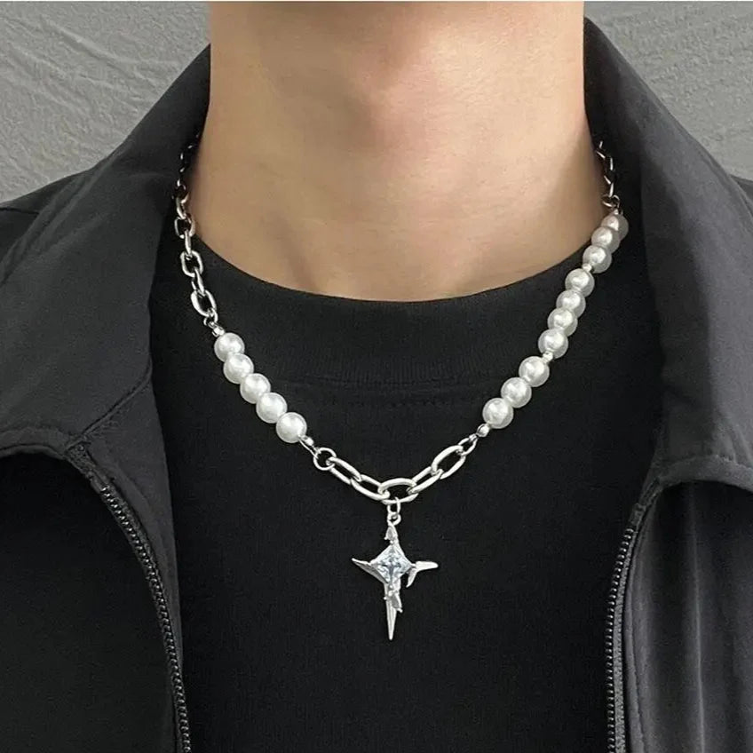 Imitation Pearl Cross Pendant Necklace — dettaglio