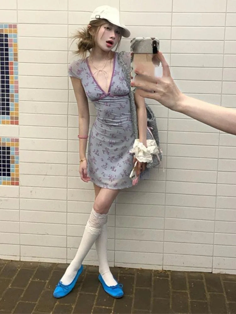Lavender V Neck Floral Mini Dress — in alternativa