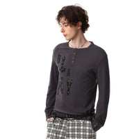 Letter Print Henley Button Long Sleeve Top — vista laterale