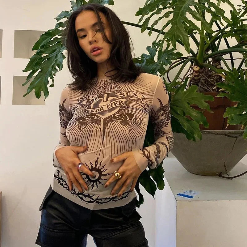 Life Advice Long Sleeve Mesh Top — vista posteriore