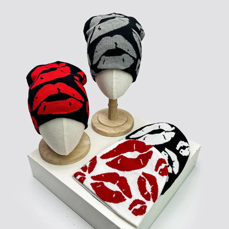 Lippy Lips Jacquard Graphic Beanie — in alternativa
