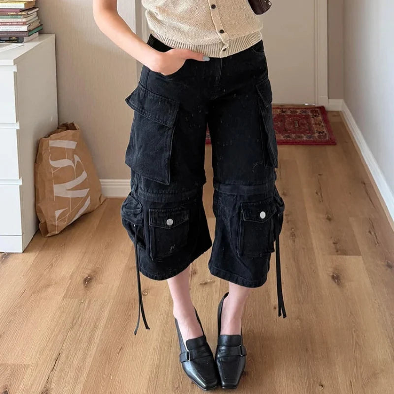 Long Black Boyfriend Cargo Jorts — vista posteriore