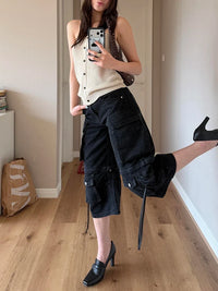 Long Black Boyfriend Cargo Jorts — dettaglio della stampa