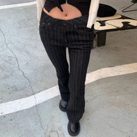 Low Rise Pinstripe Black Flared Denim Jeans — vista laterale