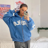 Lyrical Graphic Zip Up Hoodie — dettaglio della stampa