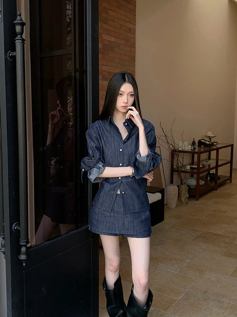 Matching Denim Shirt and Skirt Set — dettaglio della stampa