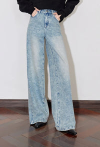 Mid Waist Straight Boyfriend Fit Denim Jeans — vista posteriore
