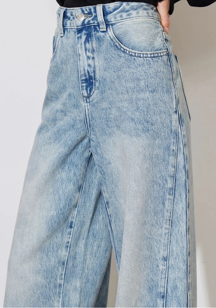 Mid Waist Straight Boyfriend Fit Denim Jeans — dettaglio del tessuto