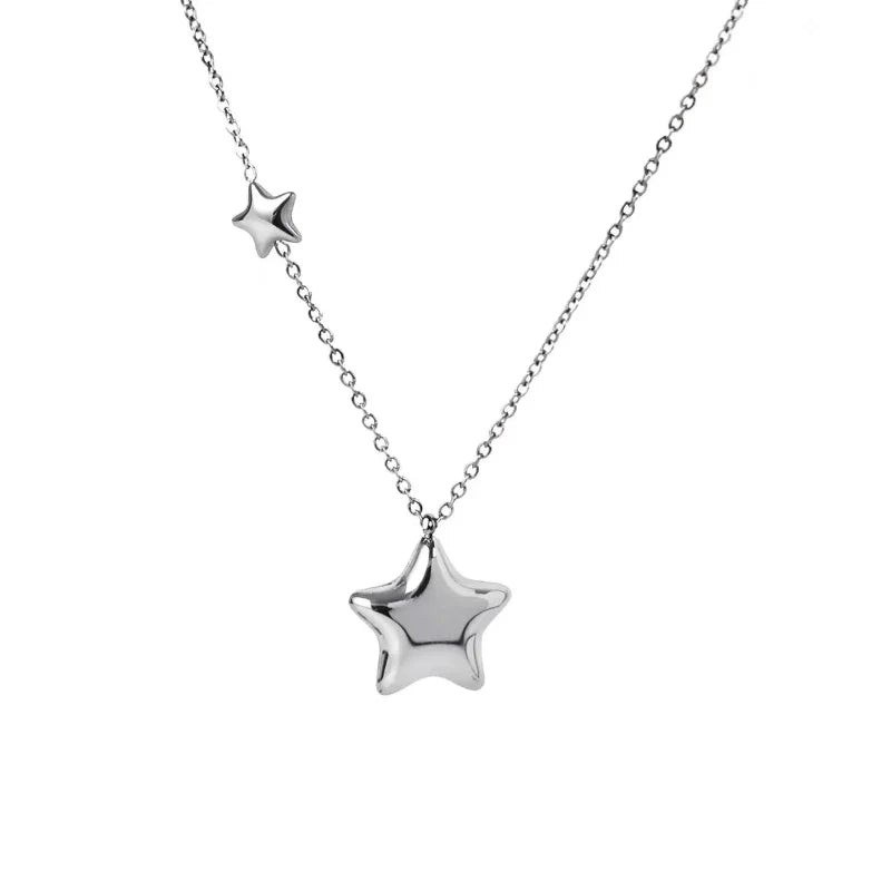 Minimalist 3D Star Pendant — vista laterale