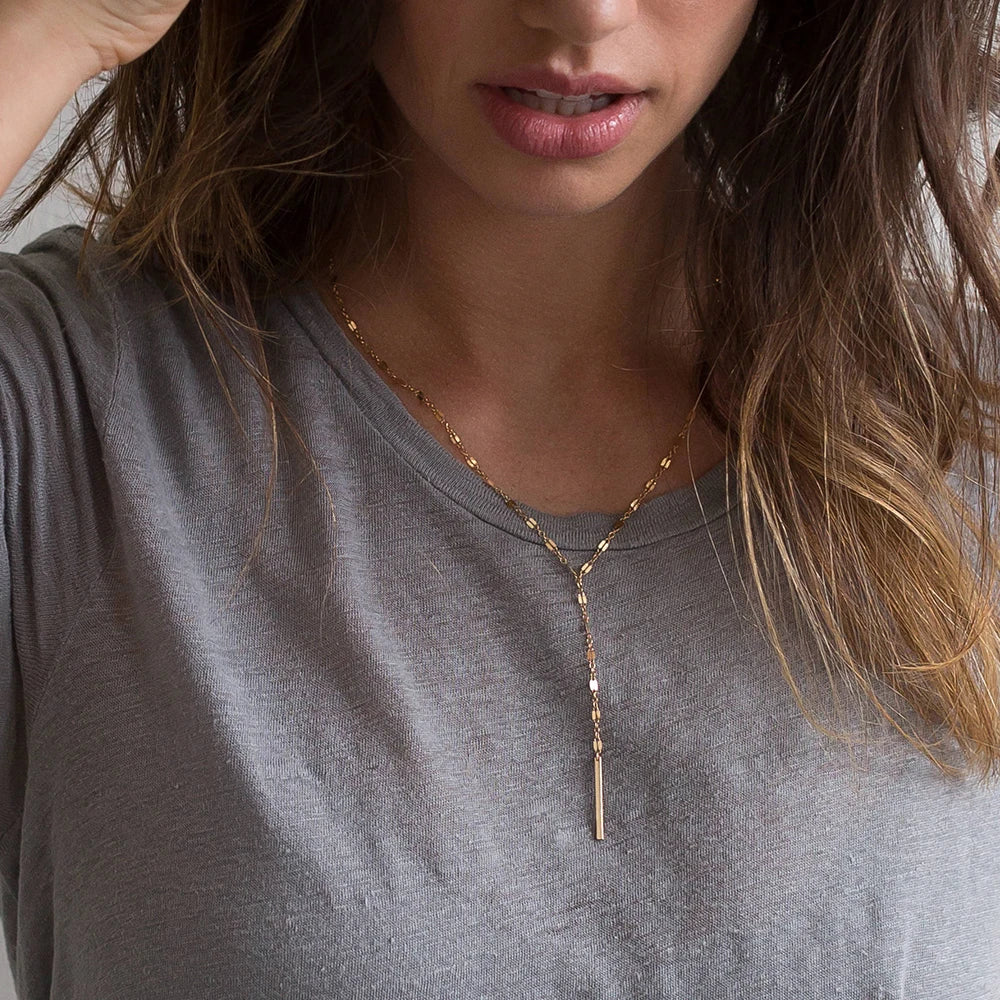 Minimalist Pendant Choker Necklace — dettaglio della stampa