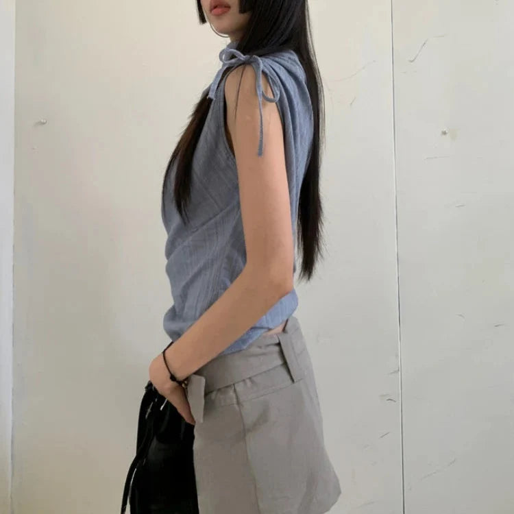 Minimalist Sleeveless Chic Top — vista posteriore