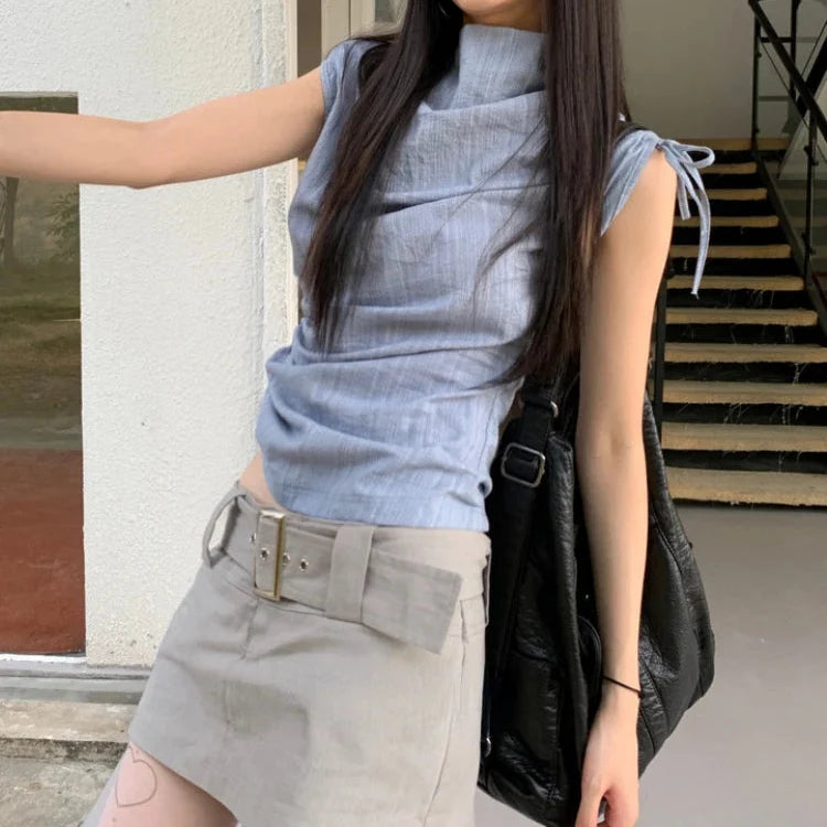 Minimalist Sleeveless Chic Top — dettaglio della stampa