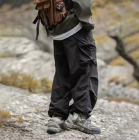 Multi Pocket Parachute Cargo Trousers — in alternativa