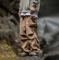Multi Pocket Parachute Cargo Trousers — dettaglio della stampa