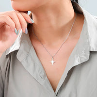 North Star Pendant Necklace — vista frontale