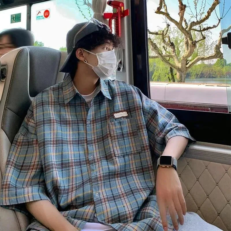 Oversized Plaid Short Sleeve Flannel Button Up Shirt — in alternativa