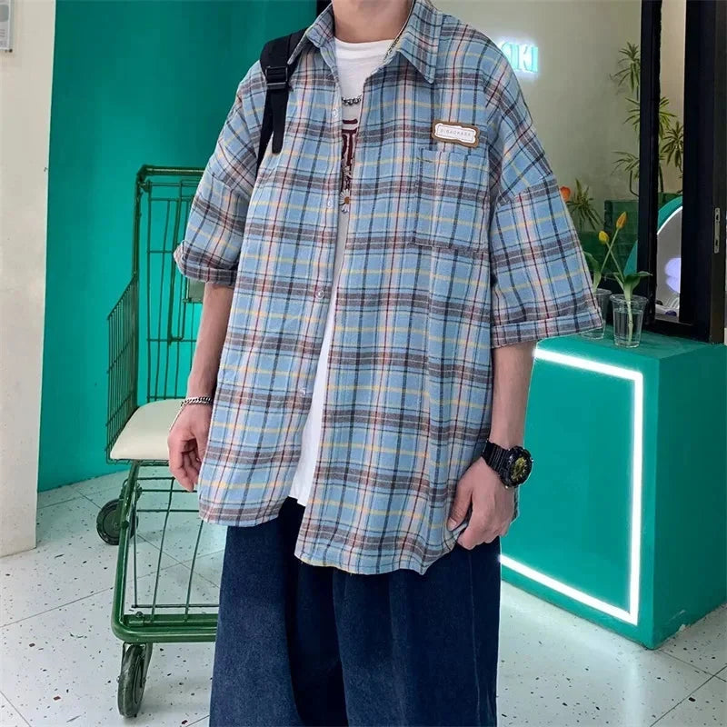 Oversized Plaid Short Sleeve Flannel Button Up Shirt — vista laterale