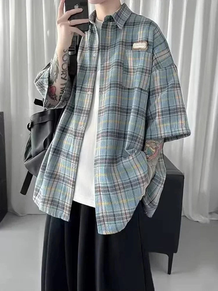 Oversized Plaid Short Sleeve Flannel Button Up Shirt — vista posteriore