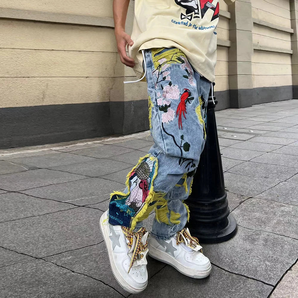 Painting Embroidered Denim Ripped Distressed Jeans — dettaglio