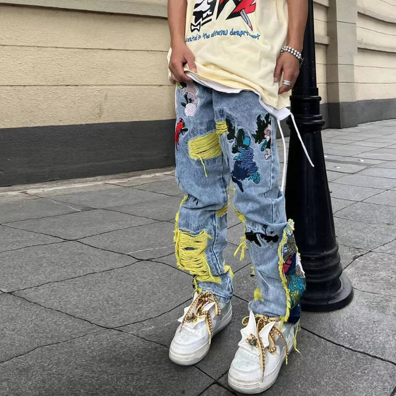 Painting Embroidered Denim Ripped Distressed Jeans — vista posteriore