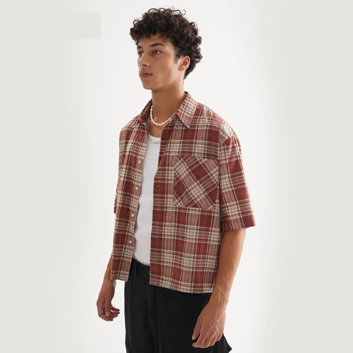 Plaid Cropped Short Sleeve Button Down Shirt — dettaglio del tessuto