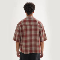 Plaid Cropped Short Sleeve Button Down Shirt — vista frontale