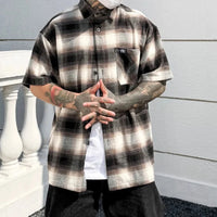 Plaid Short Sleeve Button Down Shirt — dettaglio della stampa