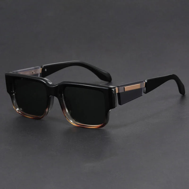 Preppy Sunglasses — vista laterale