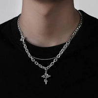 Punk Black Flame Cross Necklace — dettaglio