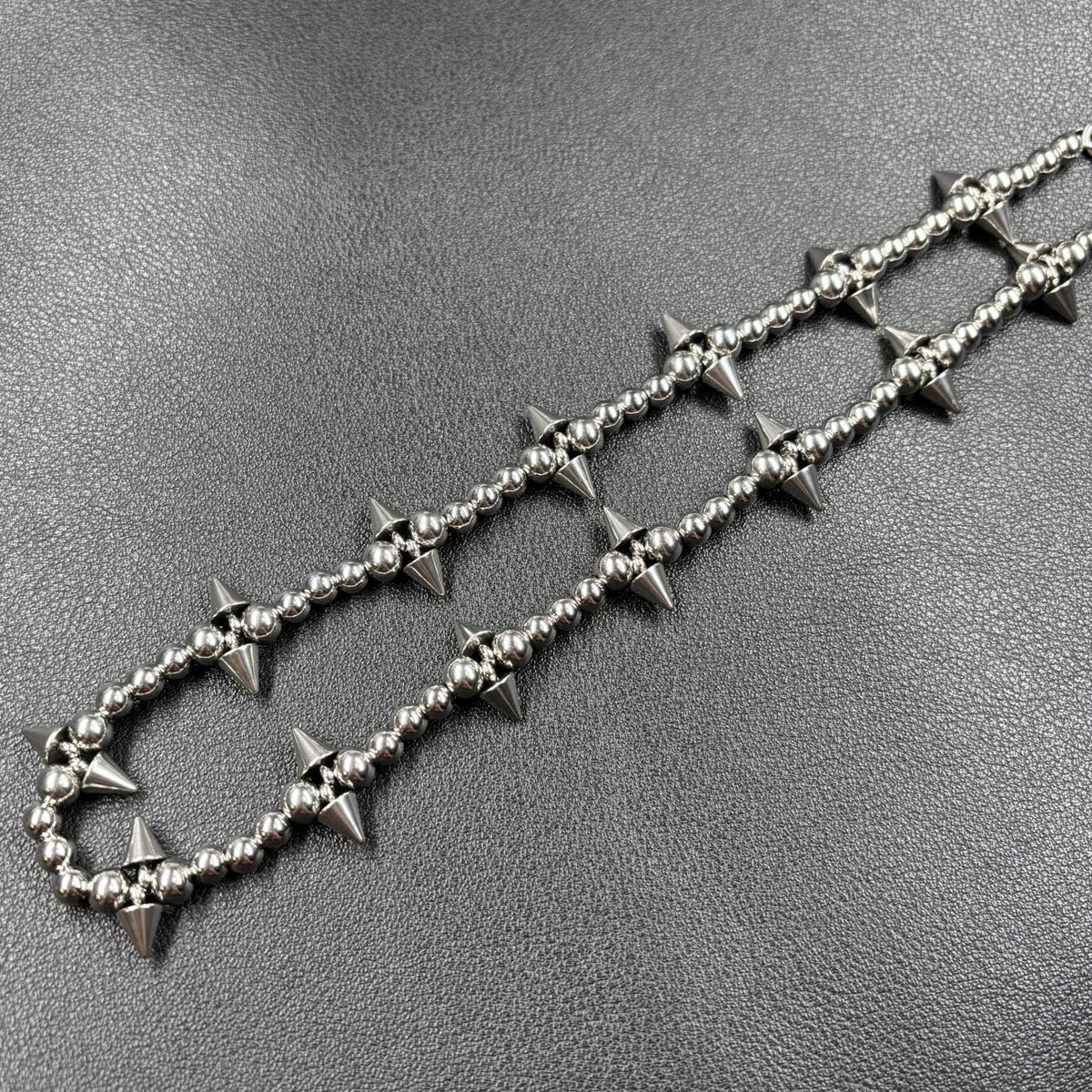 Punk Spike Choker Necklace — in alternativa