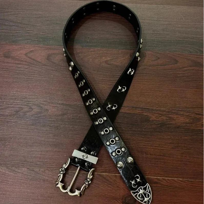 Punk Studded Rivet Belt — dettaglio del tessuto