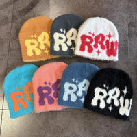 RRW Fuzzy Graphic Beanie — vista completa