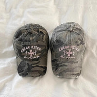 Retro Cross Camo Baseball Cap — vista posteriore