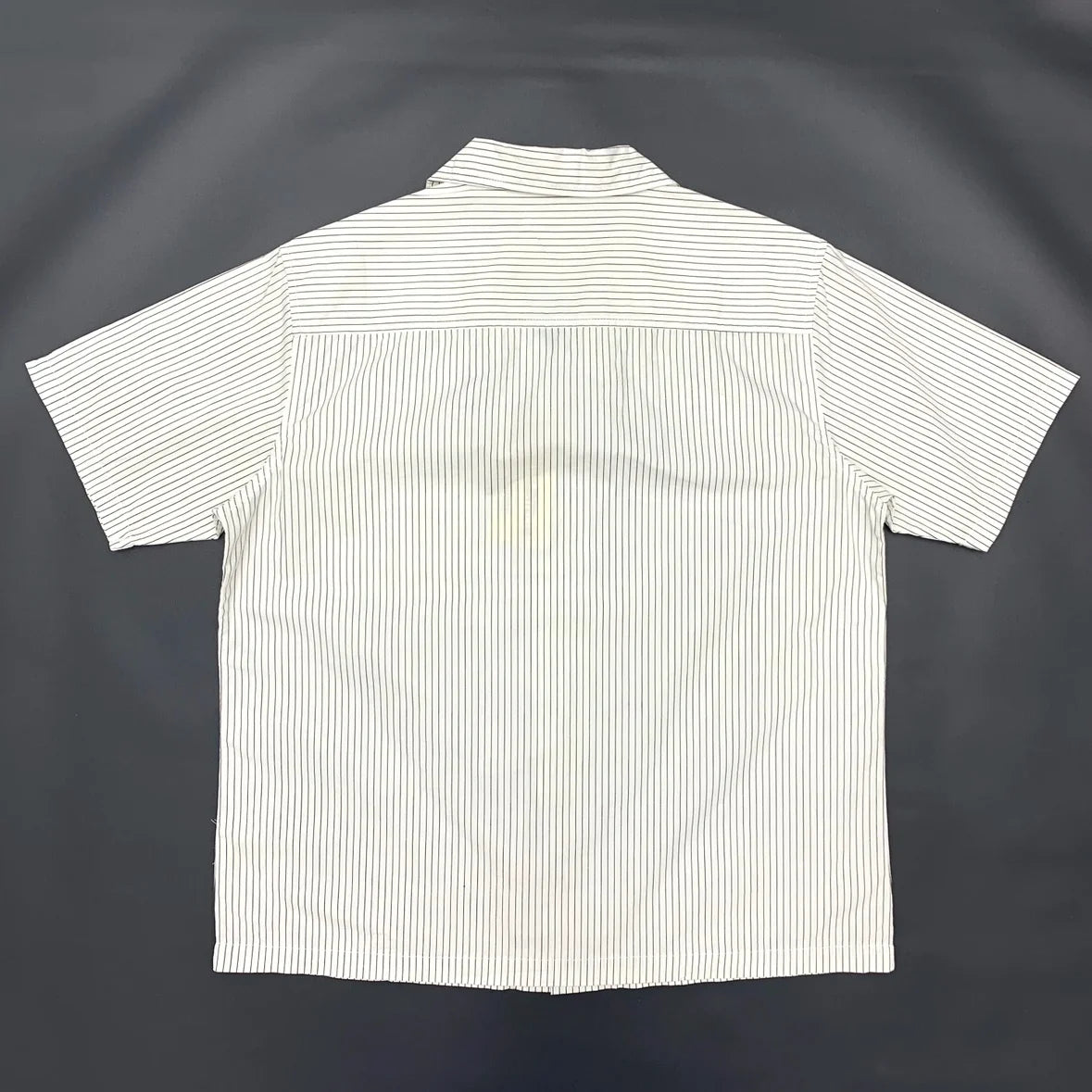Retro Striped Short Sleeve Cuban Collar Button Down Shirt — dettaglio