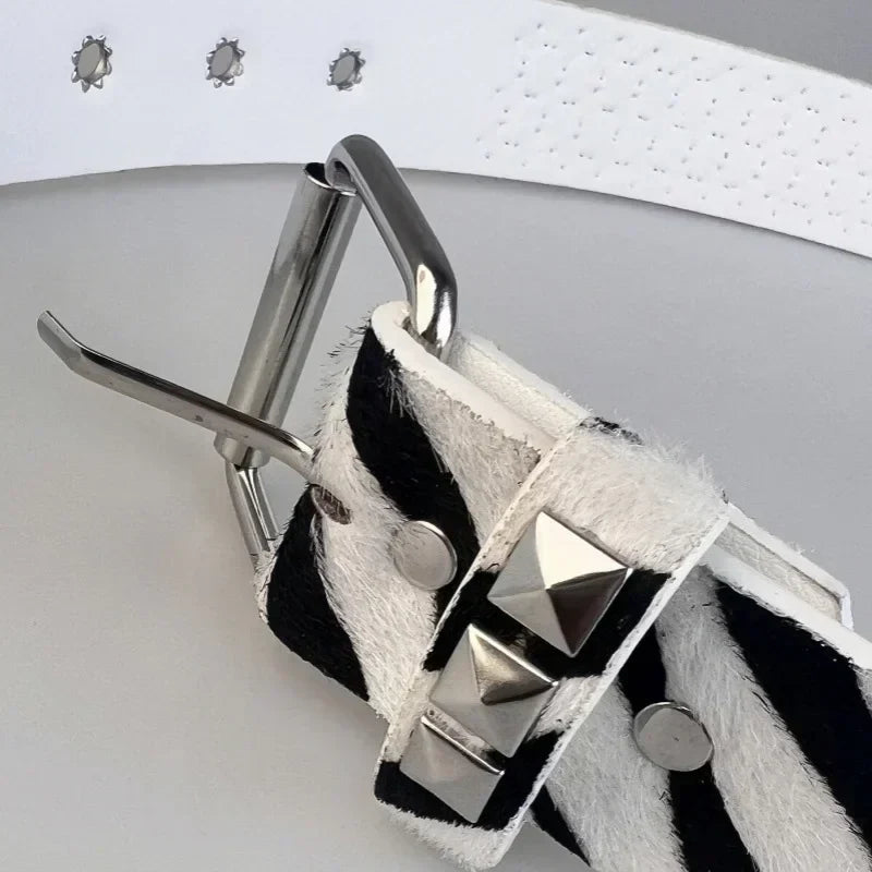 Rivet Inlay Animal Print Faux Leather Belt — dettaglio del tessuto