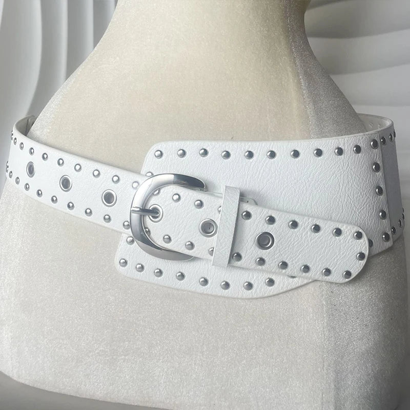 Rivet Irregular Wide Faux Leather Body Belt — dettaglio del tessuto