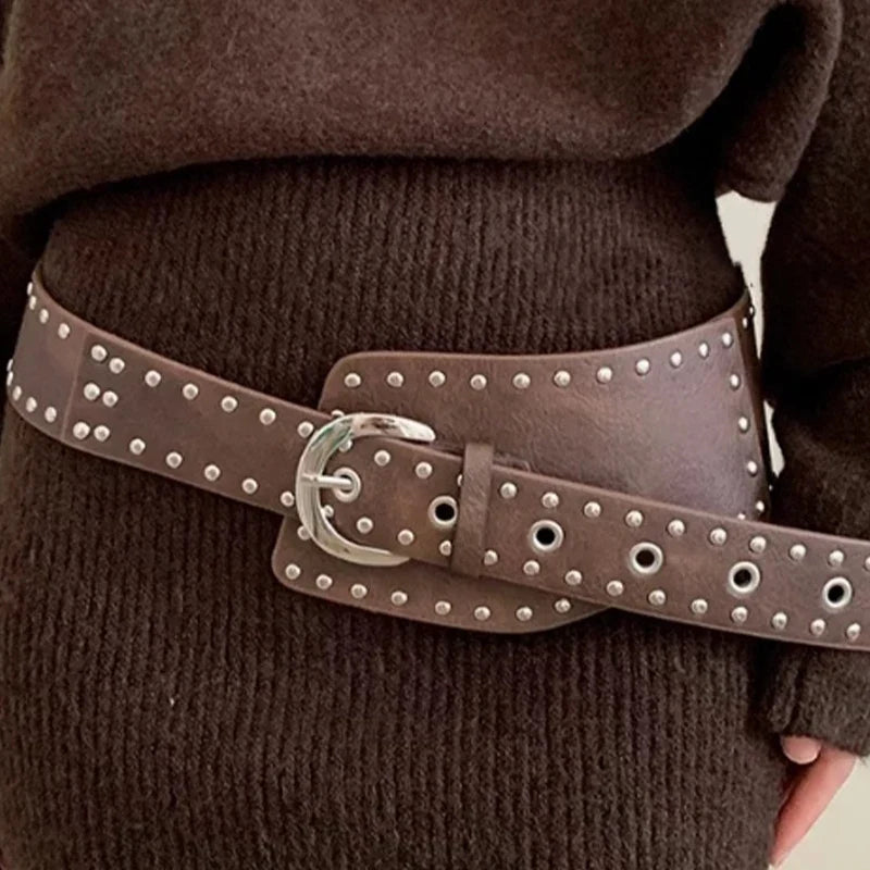Rivet Irregular Wide Faux Leather Body Belt — dettaglio