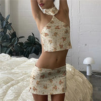 Satin Floral Print Mini Skirt — dettaglio della stampa