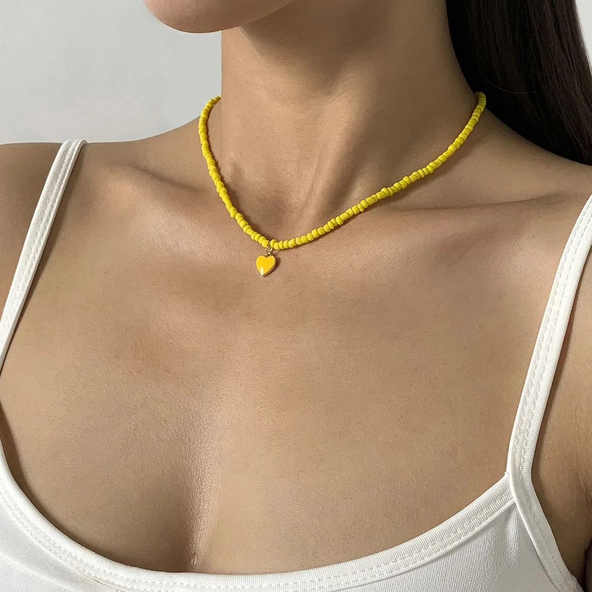 Seed Beads Heart Pendant Necklace — in alternativa