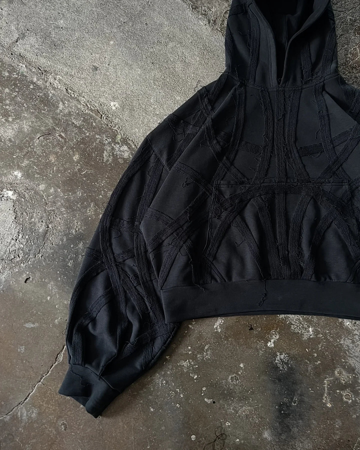 Seraphim Black Hoodie — in alternativa