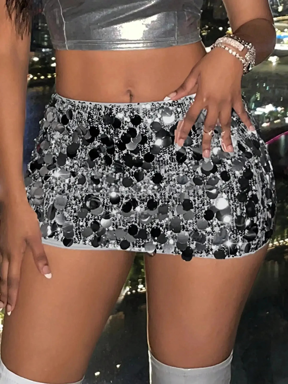 Silver Sequin Bodycon Mini Skirt — in alternativa