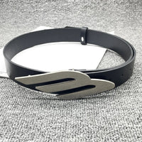 Sloped M Snap Belt — vista frontale