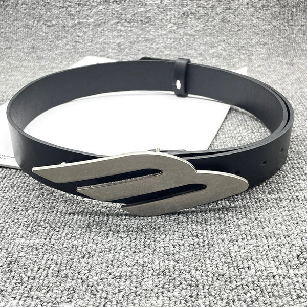 Sloped M Snap Belt — vista frontale